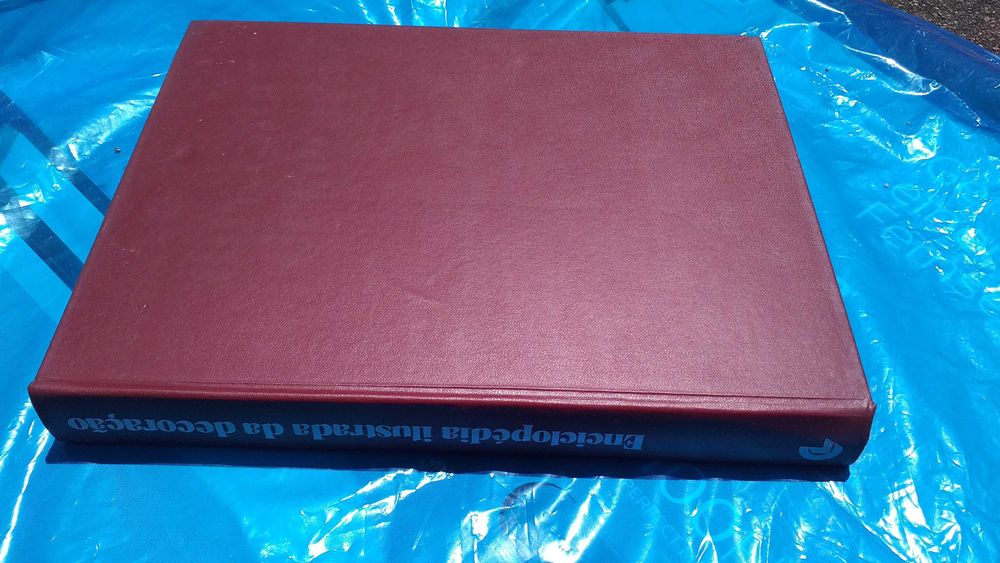 Livro Enciclopédia ilustrada da decoração