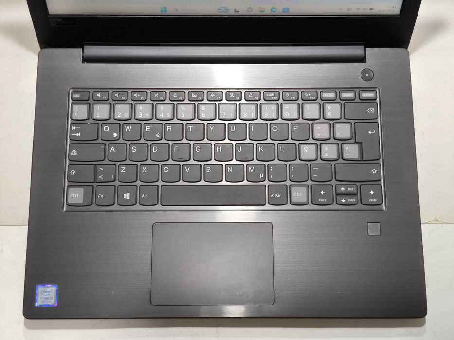 Lenovo V330 i5 256GB ssd 8GB ram FullHD