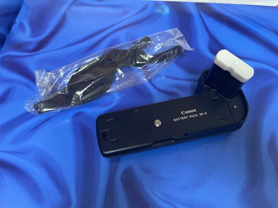 Canon battery pack BP 8 + SD memory card 16M Corroios • OLX Portugal