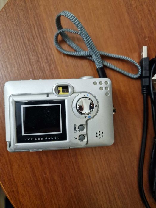 Продам "винтажный" фотоаппарат YAKUMO.