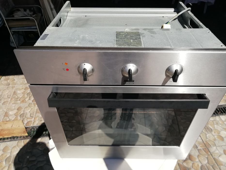 Forno Zanussi de Encastre Estado Impecável Como Novo