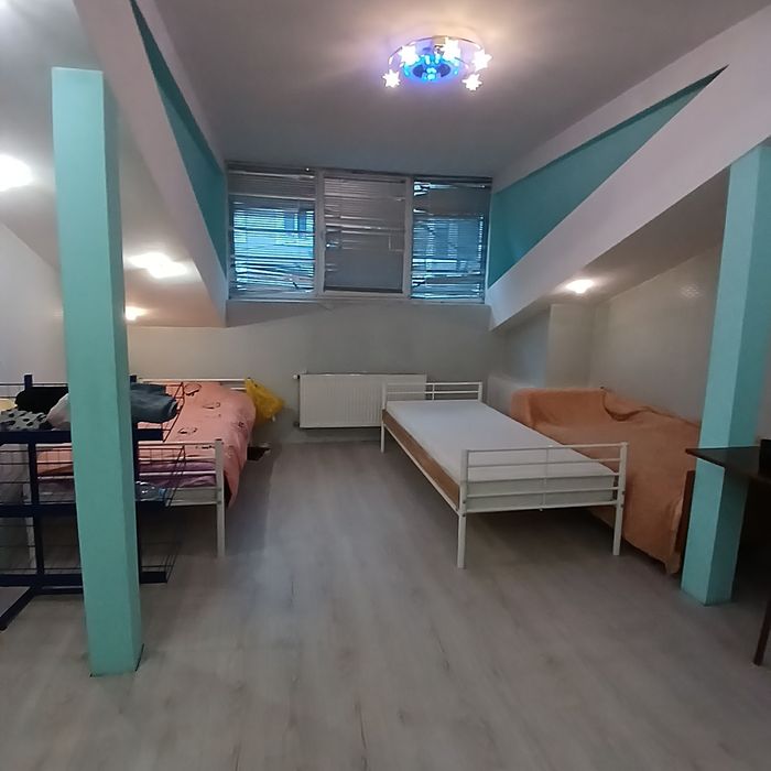 Здається кімната Вільно для дівчини на підселення,