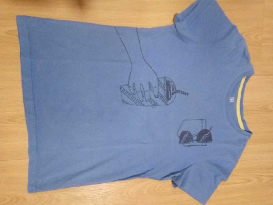 T-shirt Rapaz Fortnite e outra - 10 anos - bom estado