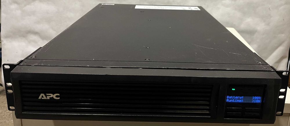 Zasilacz UPS APC SMX3000RMHV2UNC 3000 VA 2700 W fjx3000rmhv2unc