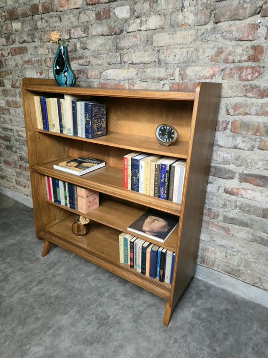 Biblioteczka vintage prl po całkowitej renowacji