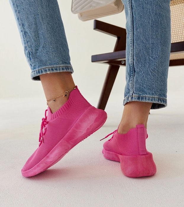 Ciemnoróżowe sneakersy sportowe Roshni