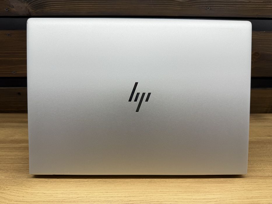 HP EliteBook 1040 G4 14”FHD IPS i5-7300u/8GB DDR4/256 Gb M2/15%