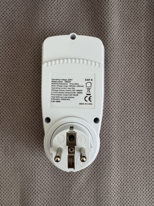 Miernik zużycia prądu watomierz