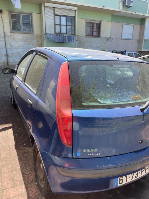 Carro punto ano 2000