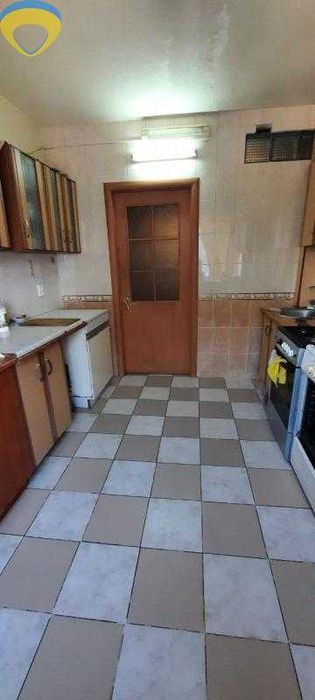 Продам кімнату біля Червоного скверу!