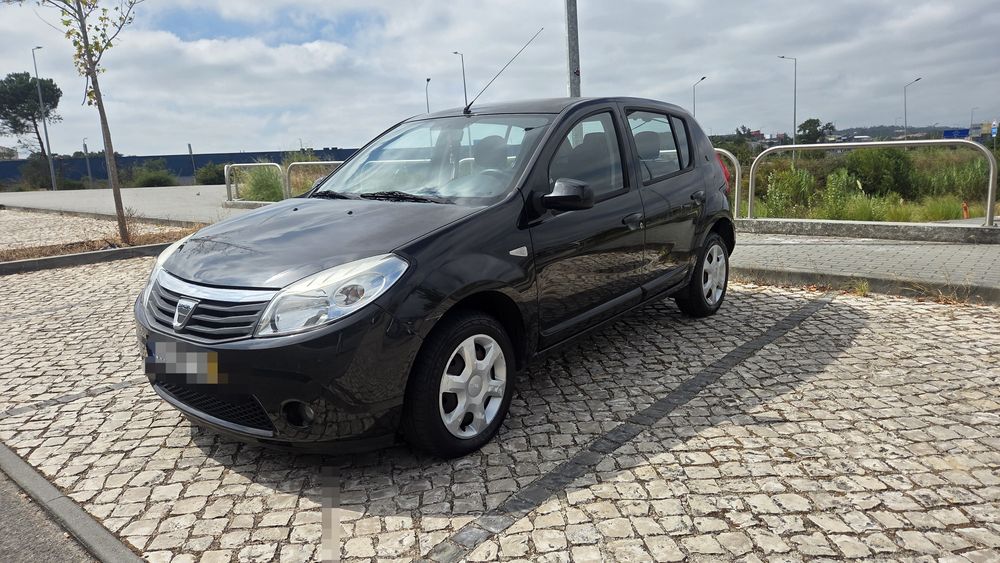 Dacia Sandero 1.2 16 v  75cv