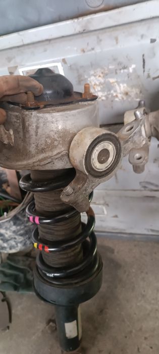 Фольксваген туарег амортизатори задні