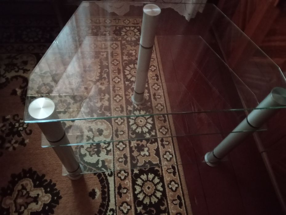 Stolik pod telewizor