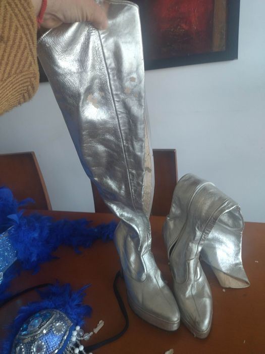 Fantasia de passista, biquini de samba, fato de carnaval