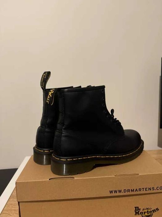 Продам черевики Dr Martens чорні зимові