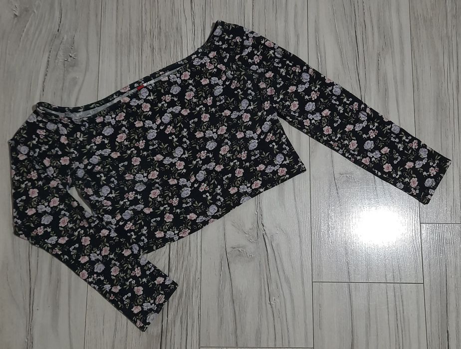 Bluzka krótka w kwiaty r.S