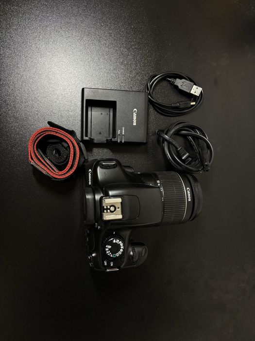 Canon EOS 1100D + об’єктив, дзеркальний фотоапарат