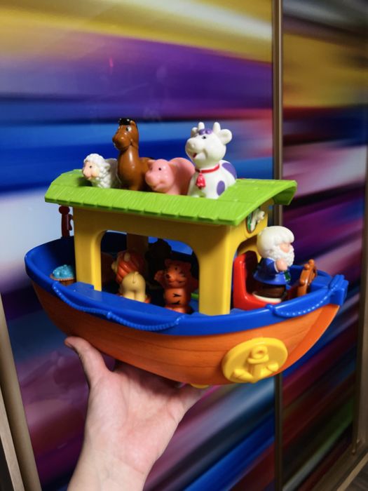 Інтерактивні іграшки, ковчег Ноя, танцюючий пес, спайдермен