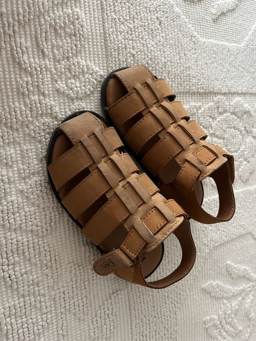 Sandalias crianca novas