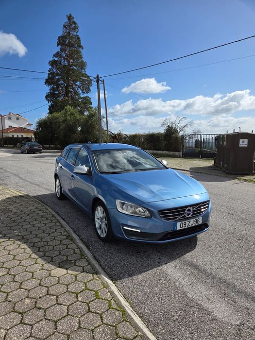 Volvo v60 D4 181cv