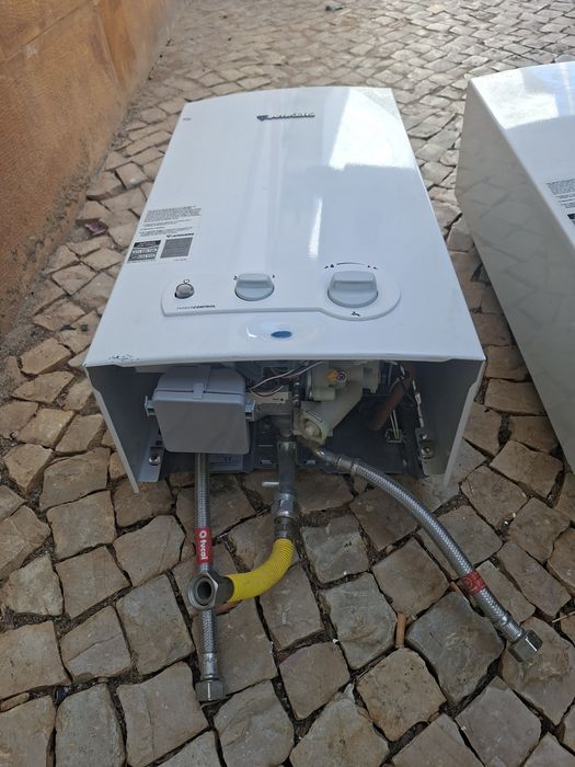 Vende se dois esqueitador Junkers
