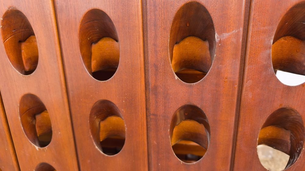 Garrafeira em madeira de  Nogueira