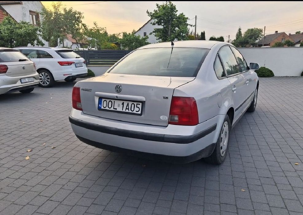 Volkswagen Passat 1,8 Benzyna 1996 Год