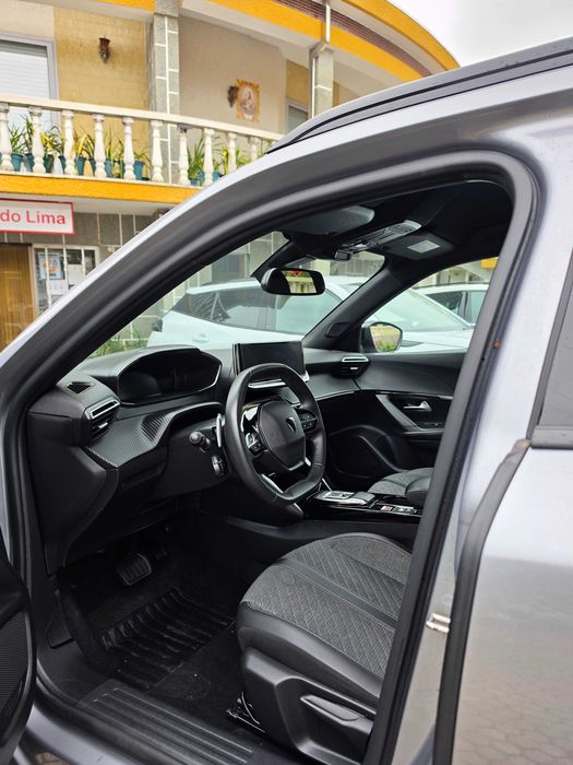 Peugeot 2008 ii fase2 1.2i 130cv EAT8 ALLURE