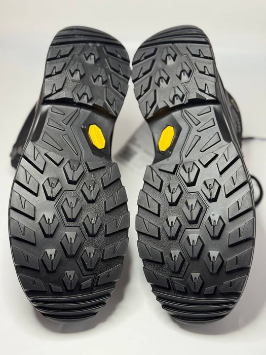 Черевики — Lowa Renegade GTX Mid