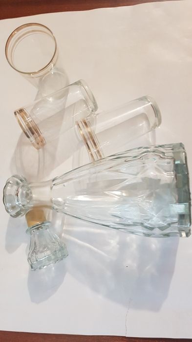 Набор: графин + 3 стаканчика