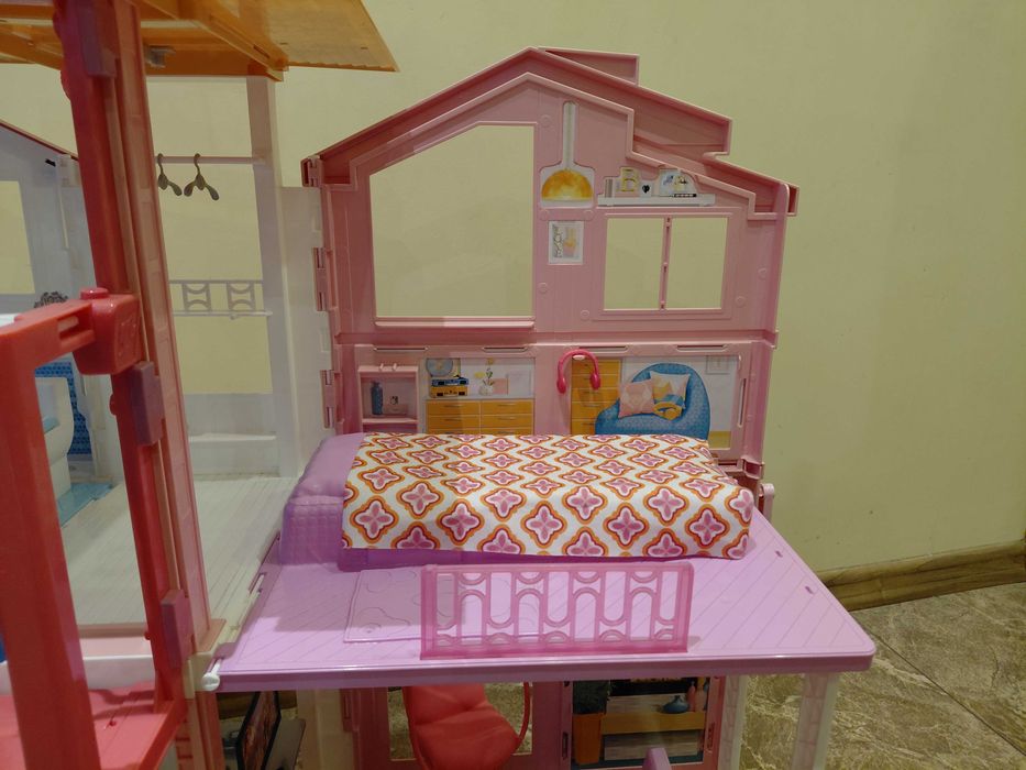 Domek dla Barbie 3 piętrowy
