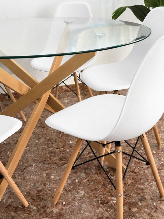 Conjunto de jantar minimalista. Novo em caixa / Entrega gratuita ao domicílio.