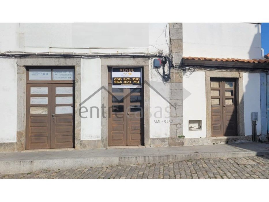 Espaço Comercial e Industrial em Local Estratégico