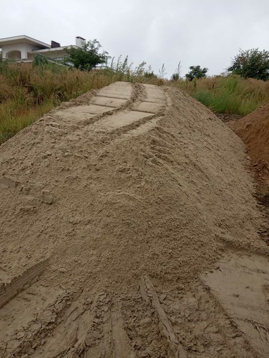Пісок,щебінь,супісок,суглинок,чорнозем,грунт