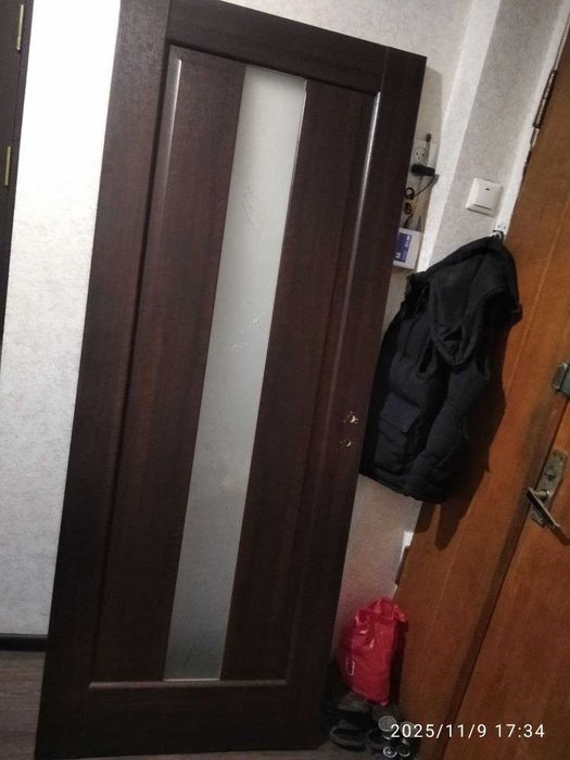 Дверь межкомнатная темный орех / венги (полотно), в наличии 2 двери