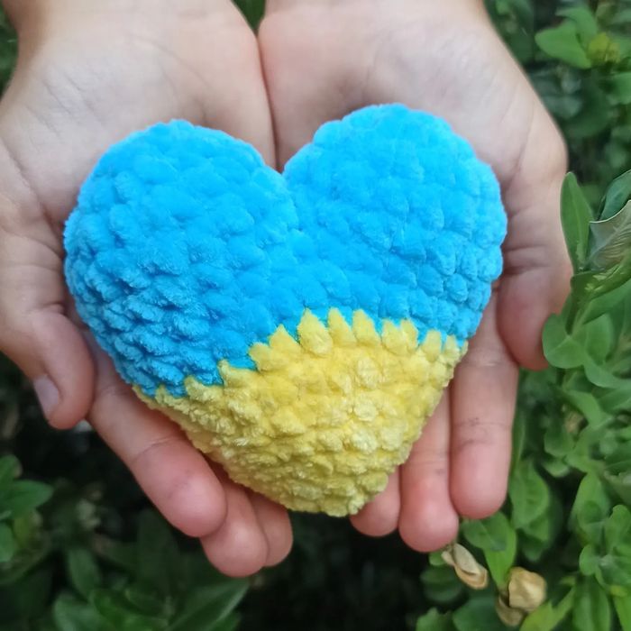 Символічний брелок сердечко прапор України синьо-жовтий український