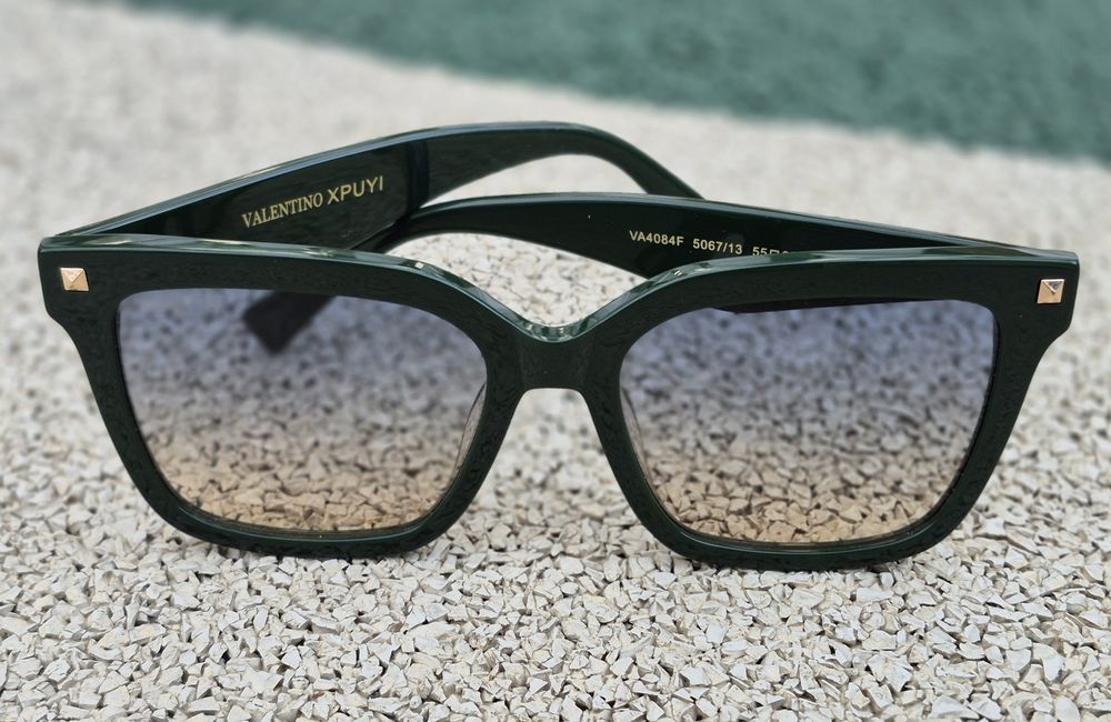 Жіночі зелені квадратні і окуляри з написами Valentino! VA4084F