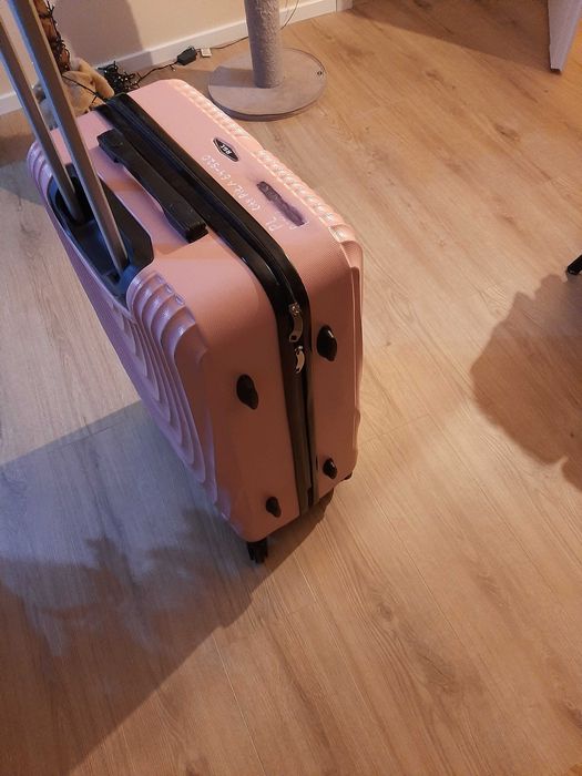 Walizka duża opinane kółka