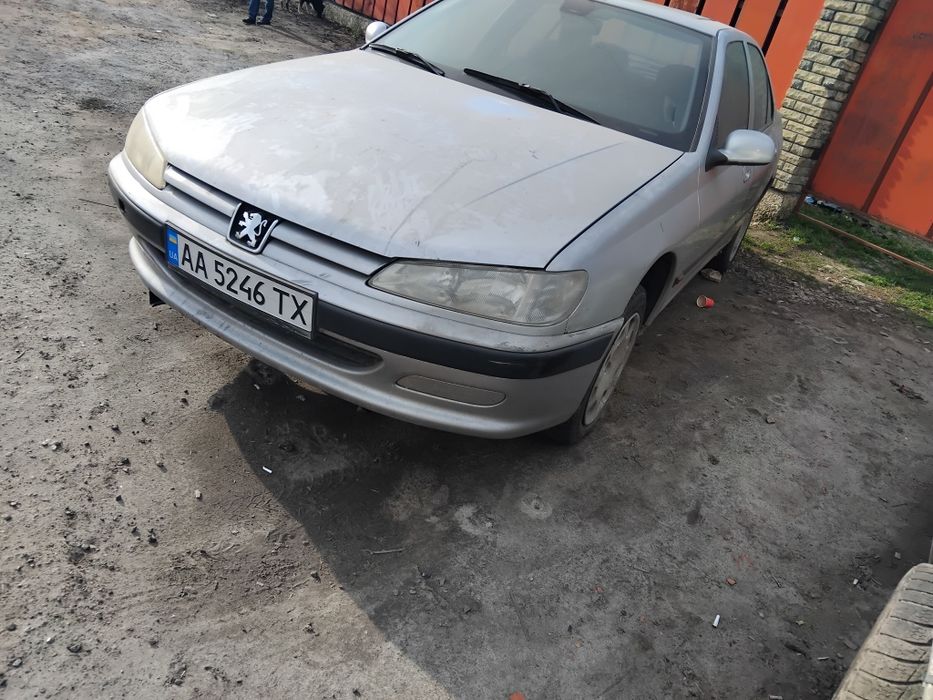 Пежо 406 1.8 бенз. Не на ходу.