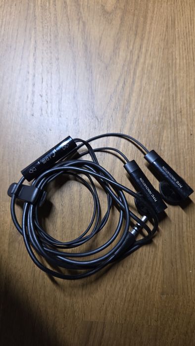 Słuchawki HTC do telefonu, walkmana lub radia na mini jack