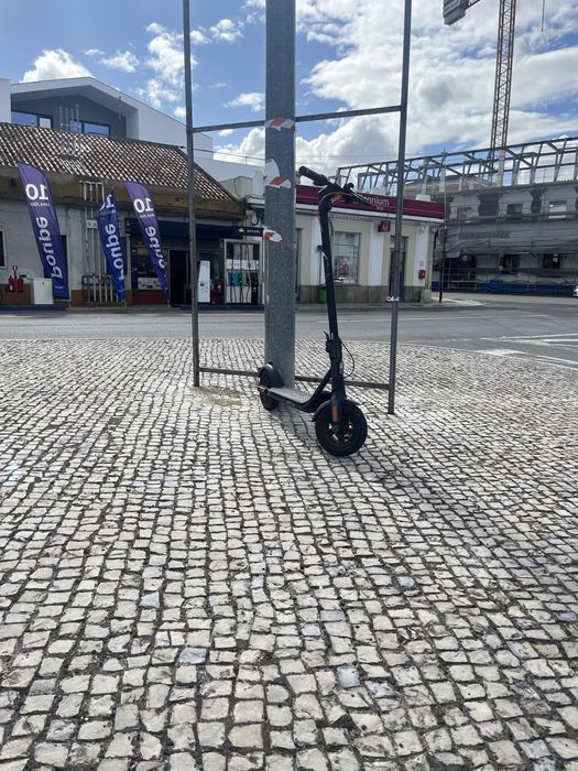 Ninebot KickScooter F2 PRO E Trotinete Eléctrica 10" 450W Preto