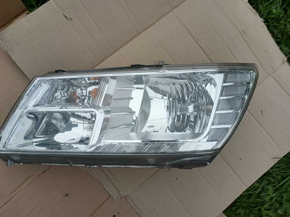 Фара DODGE Journey