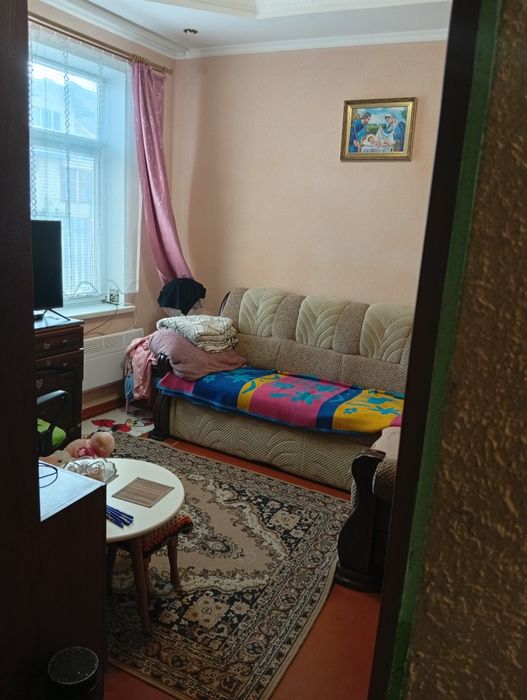 Продається 1-на квартира в частині будинку одноповерховому .