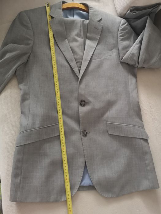 Szary garnitur męski M/48