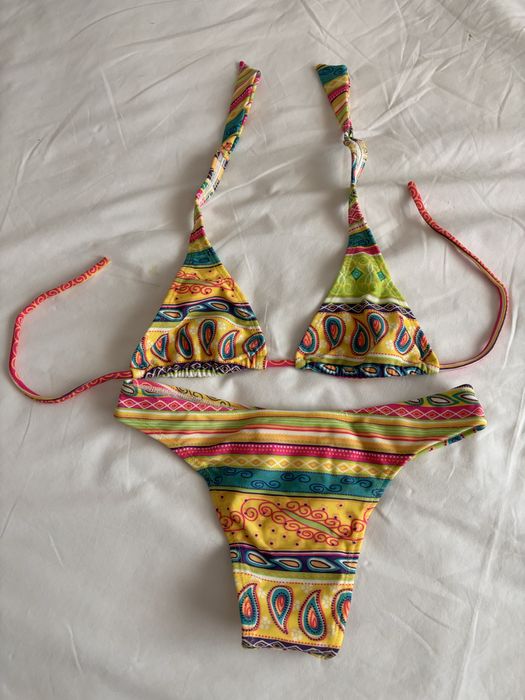 Bikini tamanho M