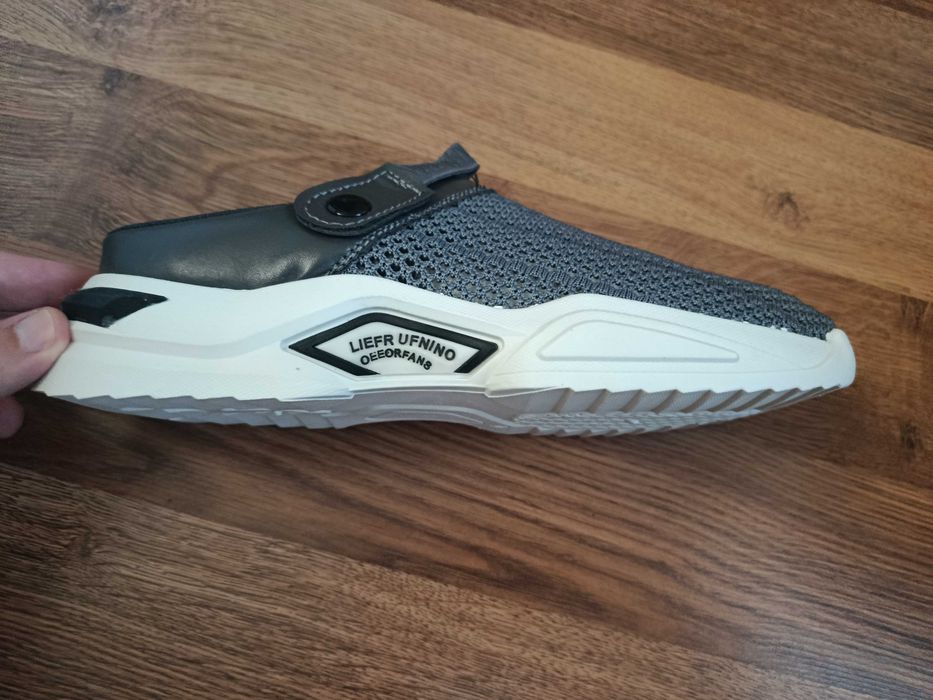 Чоловічі сандалі