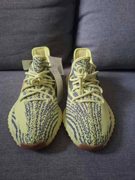 adidas Yeezy Boost 350 V2 Semi Frozen Yellow