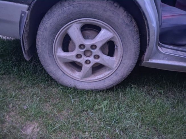 Продається мазда