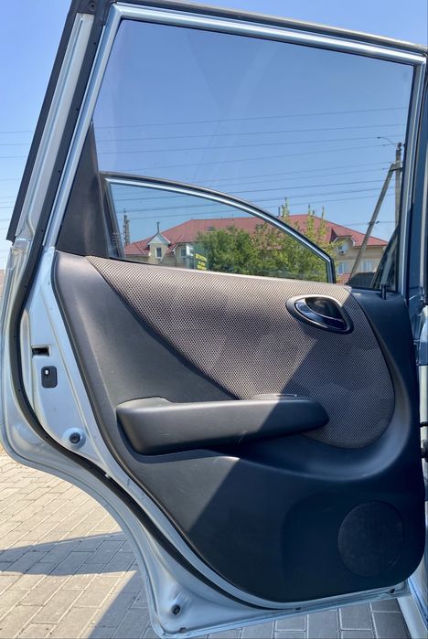 Продам автомобіль Honda Jazz