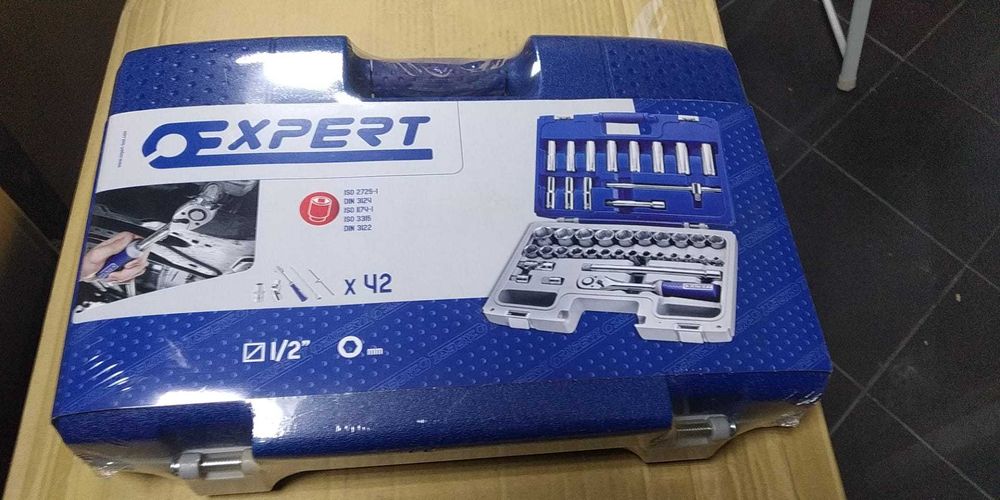 Carro para Peças de Carroçaria de oficina/ Material diverso/